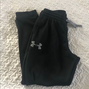 Boys UA joggers